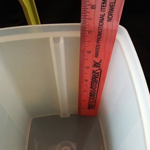 Vintage Tupperware Pick A Deli Pickle Olive Pepper Keeper 1560-2 Green Avocado - Picture 7 of 8